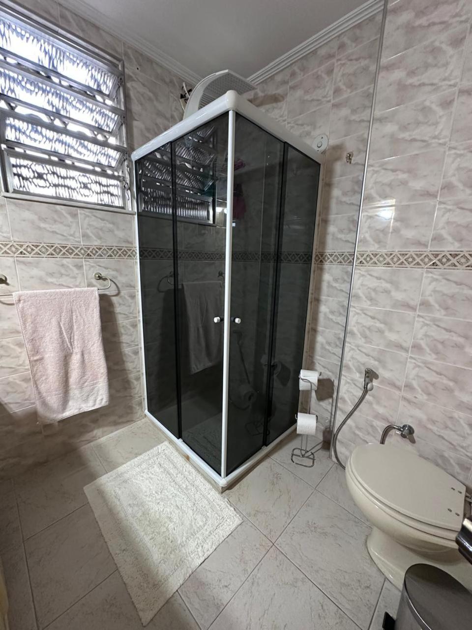Habitación en casa particular Acomodacao Apenas Mulheres Na Enseada De Botafogo A 5 Minutos Do Metro *